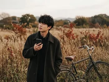 할아버지 추모, 이름이 불리는 노래를 듣는 순간